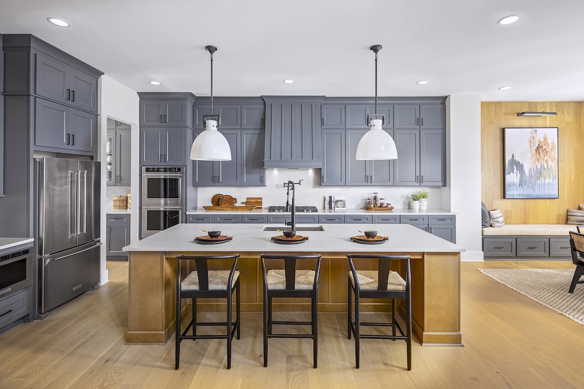 luxe modern farmhouse kitchen design